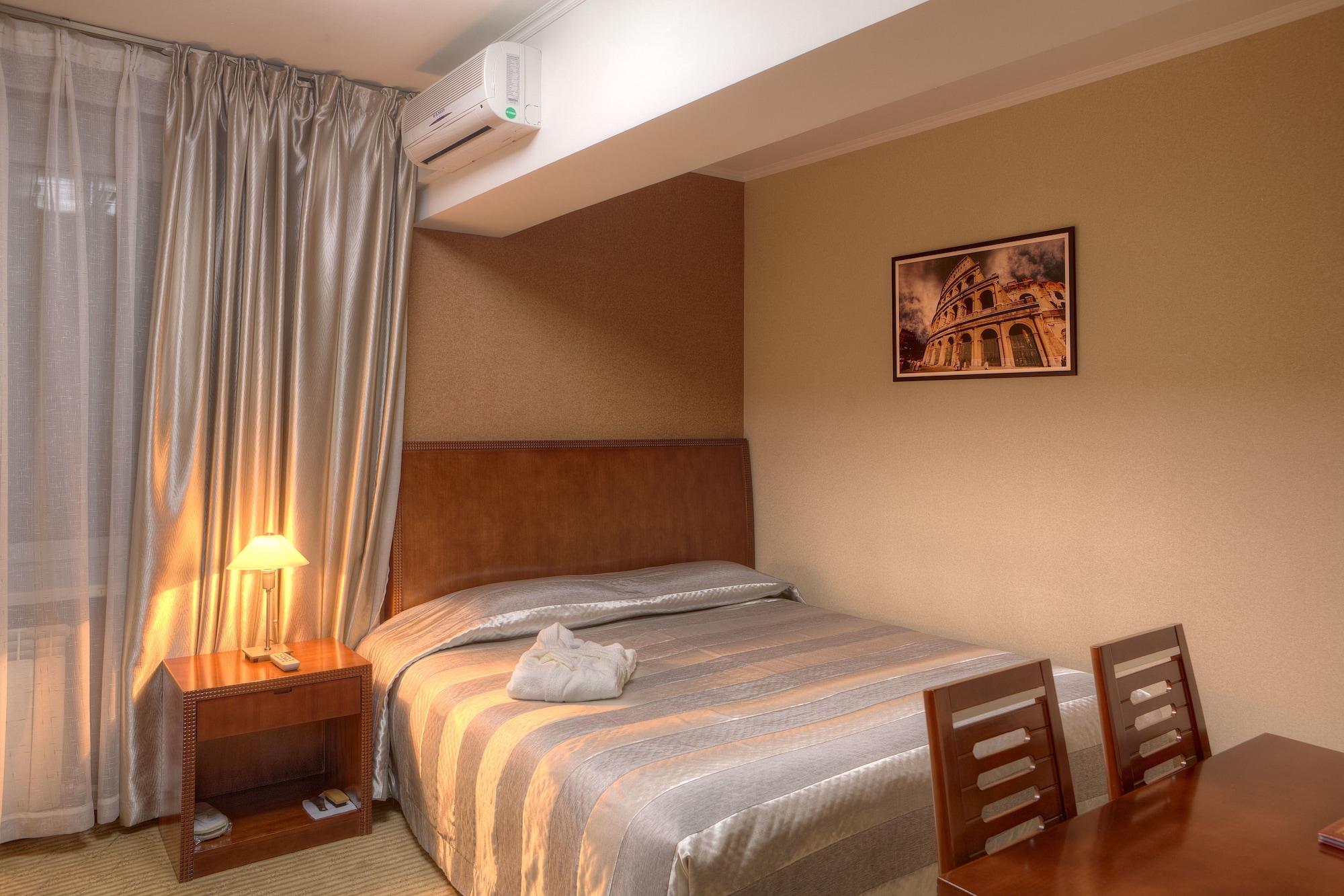 אלמטי Voyage Hotel מראה חיצוני תמונה